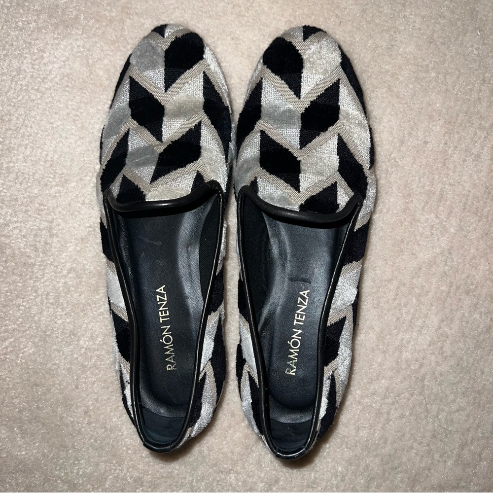 Ramon Tenza Black and Gray Women's Shoes Size 7M